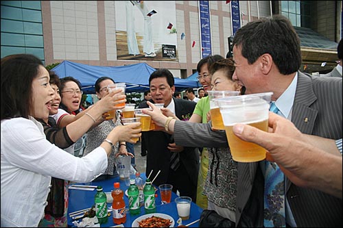 생맥주 한잔으로 수재민을 돕자!!! 